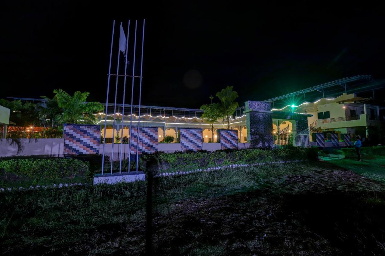 Royal Garden Brindavan Resort Krishnarajasagara Dış mekan fotoğraf