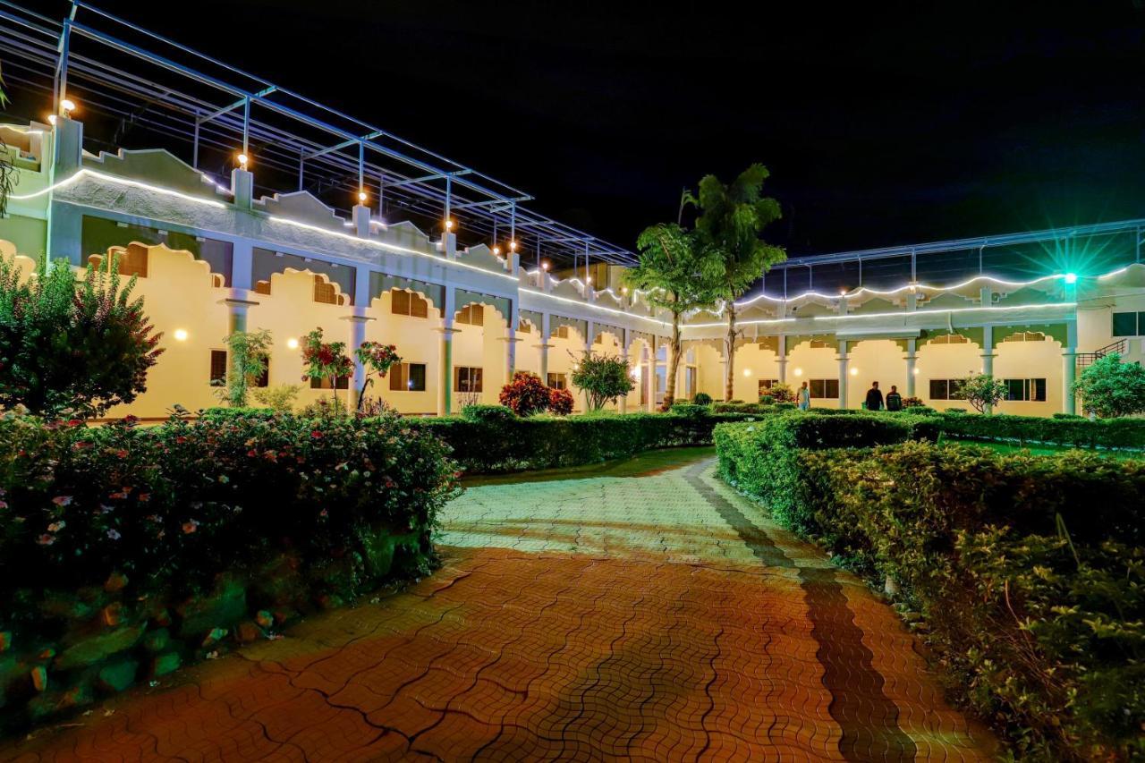 Royal Garden Brindavan Resort Krishnarajasagara Dış mekan fotoğraf