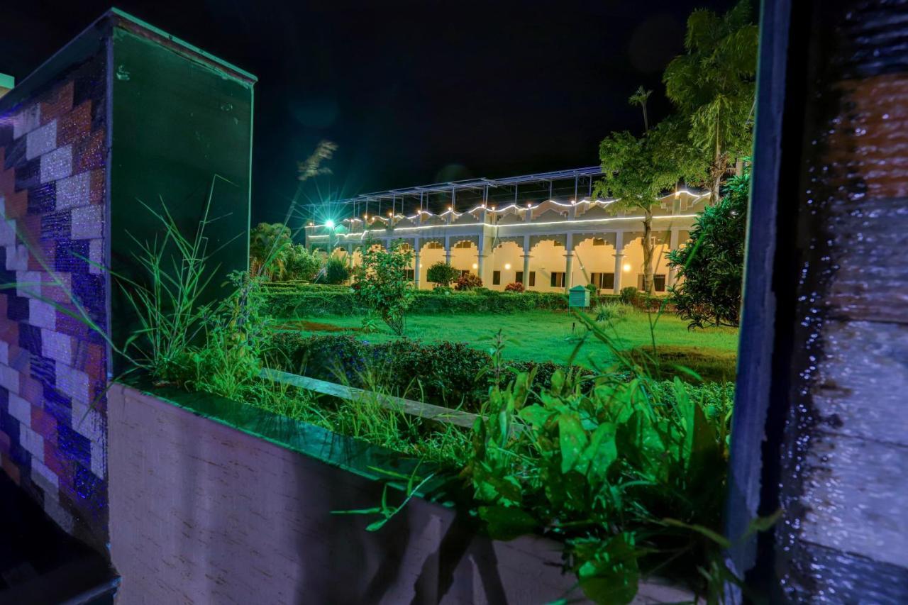 Royal Garden Brindavan Resort Krishnarajasagara Dış mekan fotoğraf