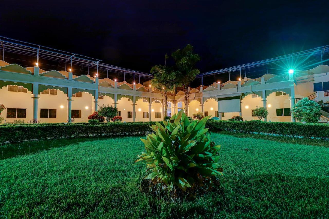 Royal Garden Brindavan Resort Krishnarajasagara Dış mekan fotoğraf